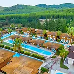 Ξενοδοχείο Sahra Su Village & Ολουντενίζ