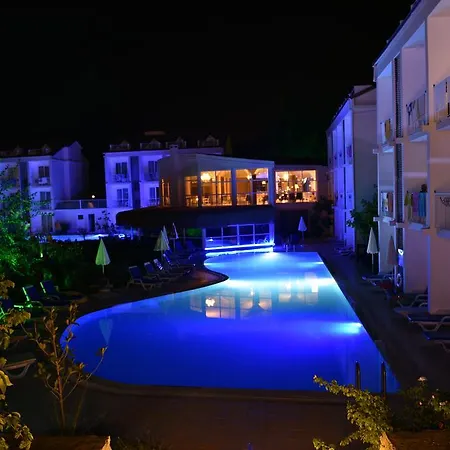 Sahra Su Village &