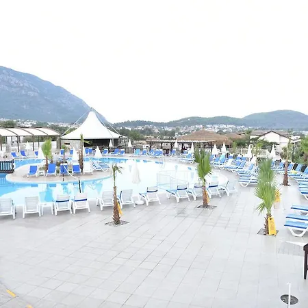 Sahra Su Village & Ξενοδοχείο Ολουντενίζ