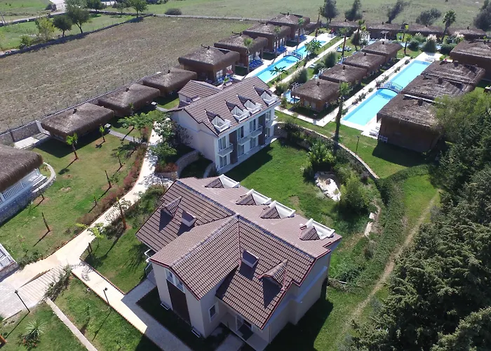 Sahra Su Village &