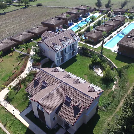 Sahra Su Village &